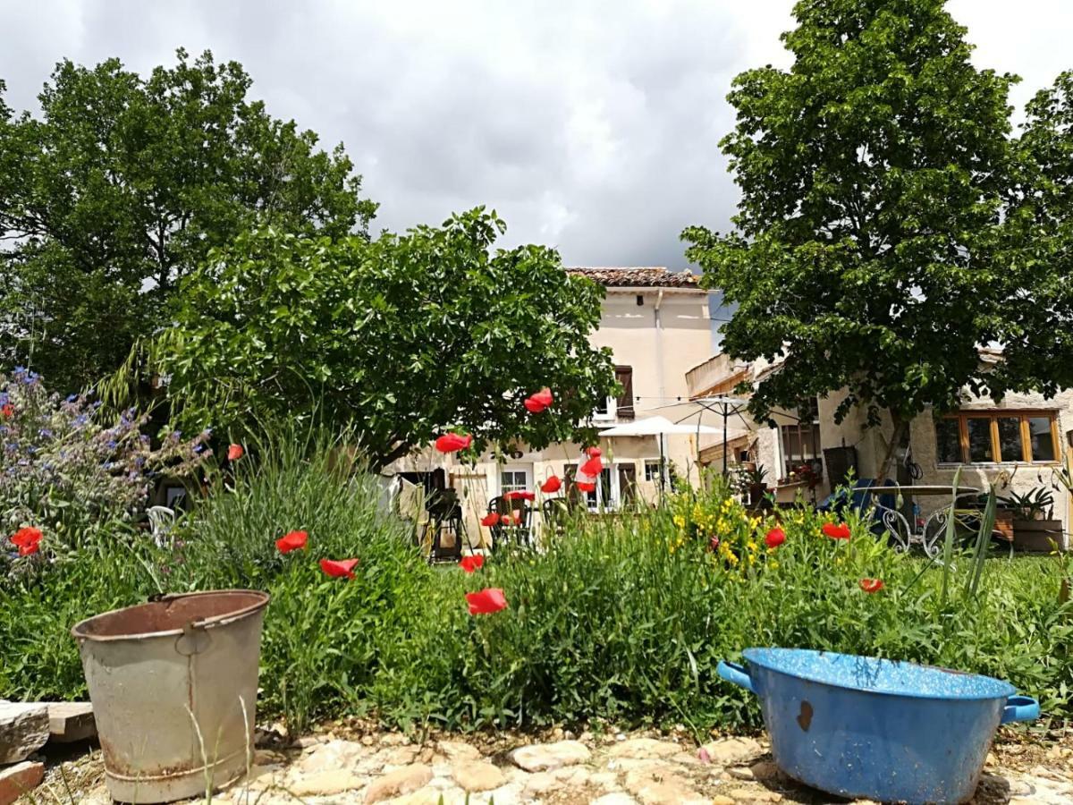 Вилла La Ferme Constantin Фаянс Экстерьер фото